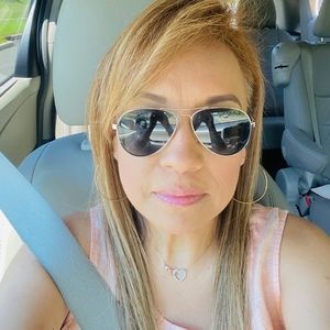 Meet your Posher, Sandra